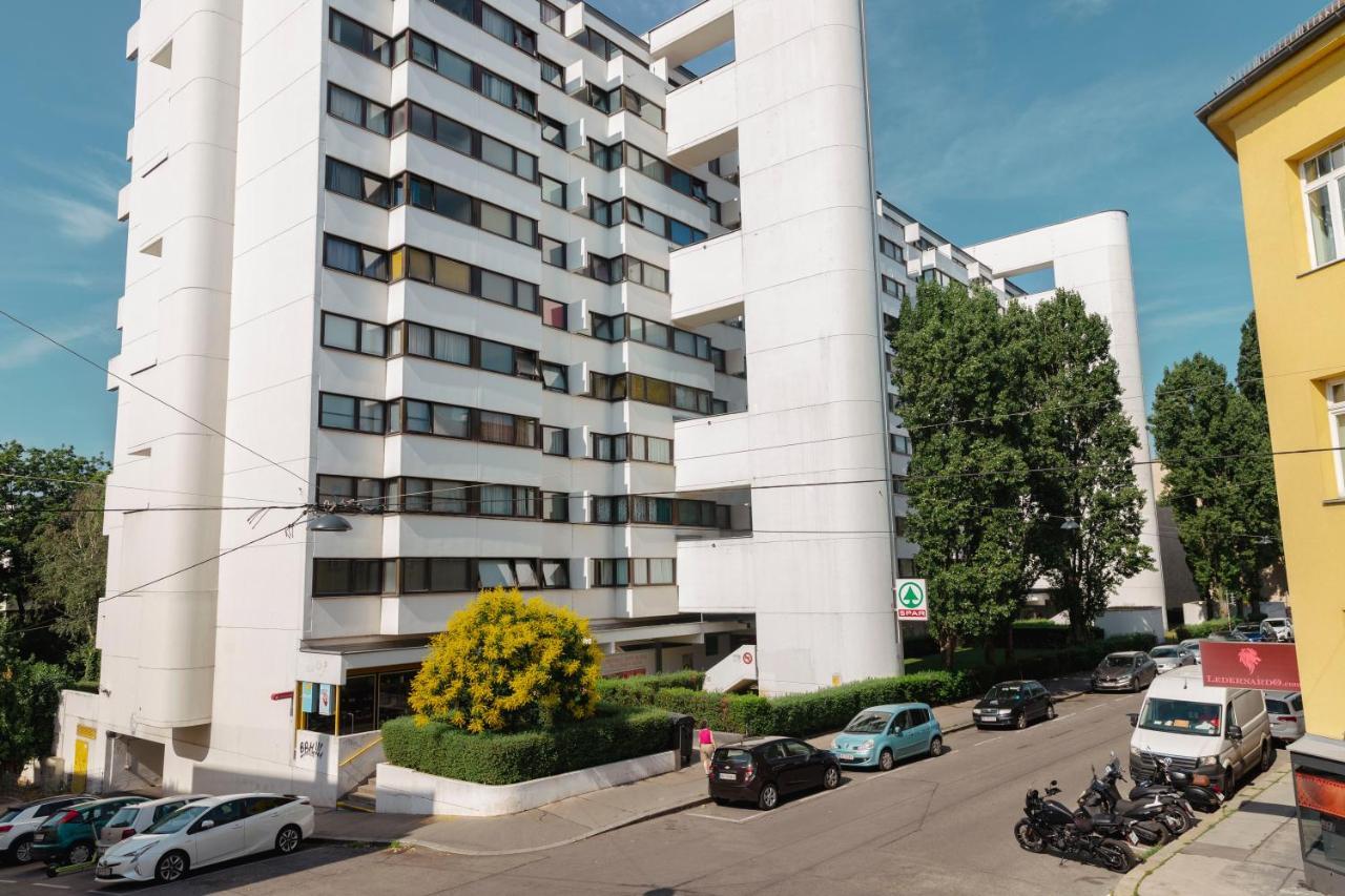 Beautiful 2-Bedroom Apartment Near Schoenbrunn เวียนนา ภายนอก รูปภาพ